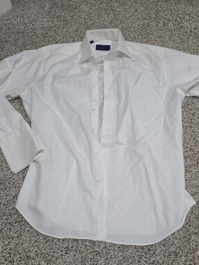 Like New David Donahue White Men's Dress Shirt with Spread Collar